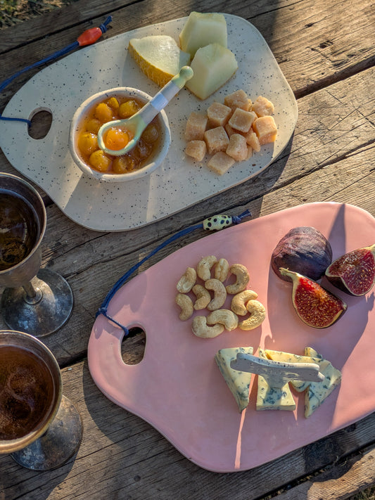 5 No-Cook Cheese Board Ideas for Summer Gatherings
